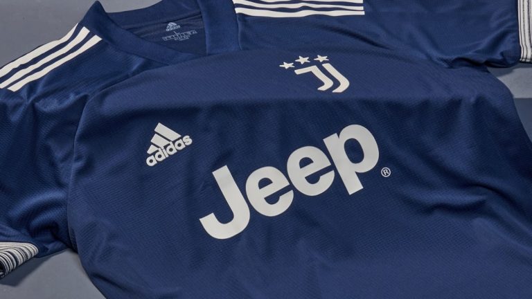 La Juventus présente son maillot Away 2020/2021