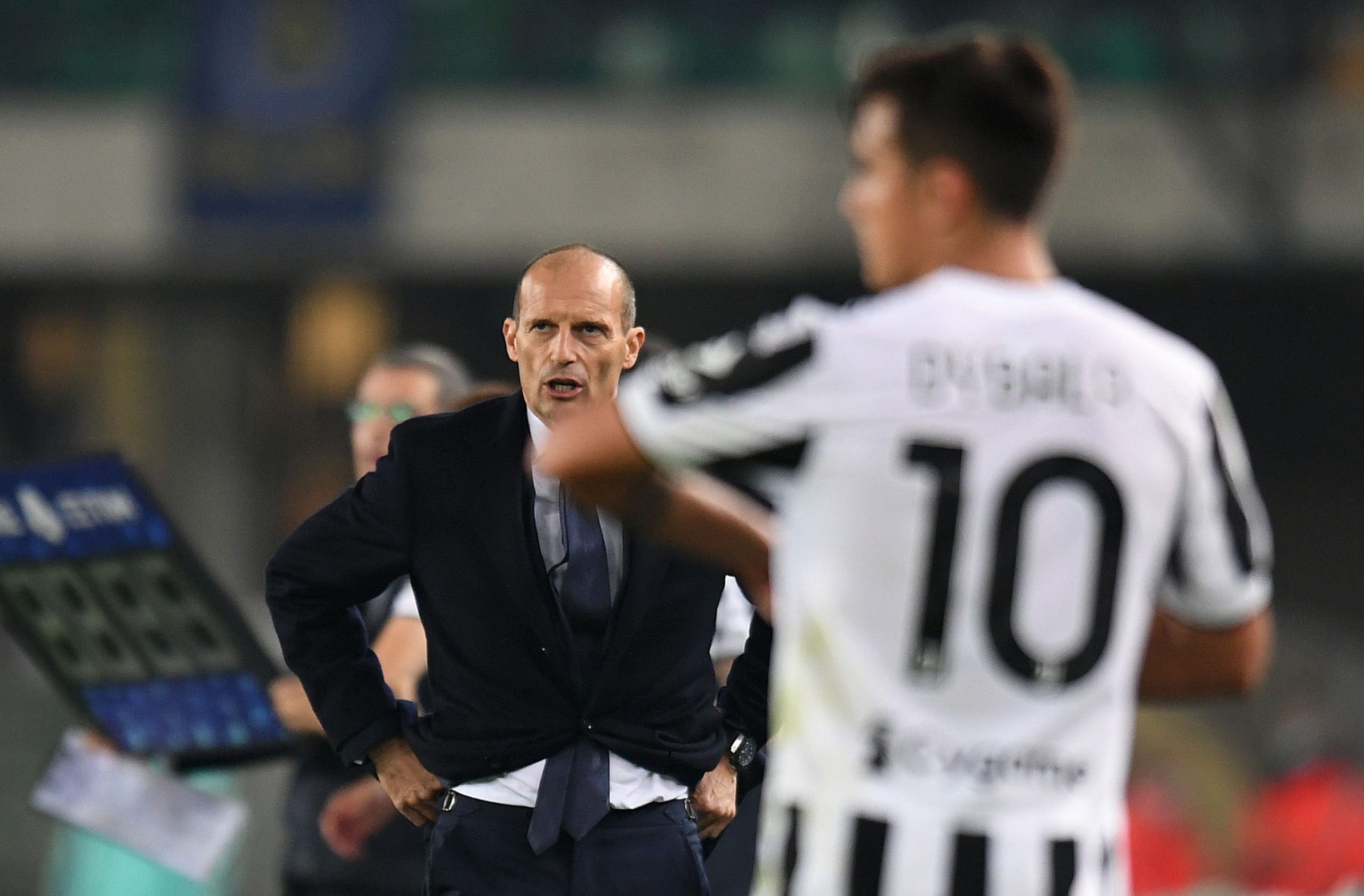 VERONA, ITALY - OCTOBER 30: Massimiliano Allegri head coach of Juventus reacts during the Serie A match between Hellas and Juventus at Stadio Marcantonio Bentegodi on October 30, 2021 in Verona, Italy. (Photo by Alessandro Sabattini/Getty Images)