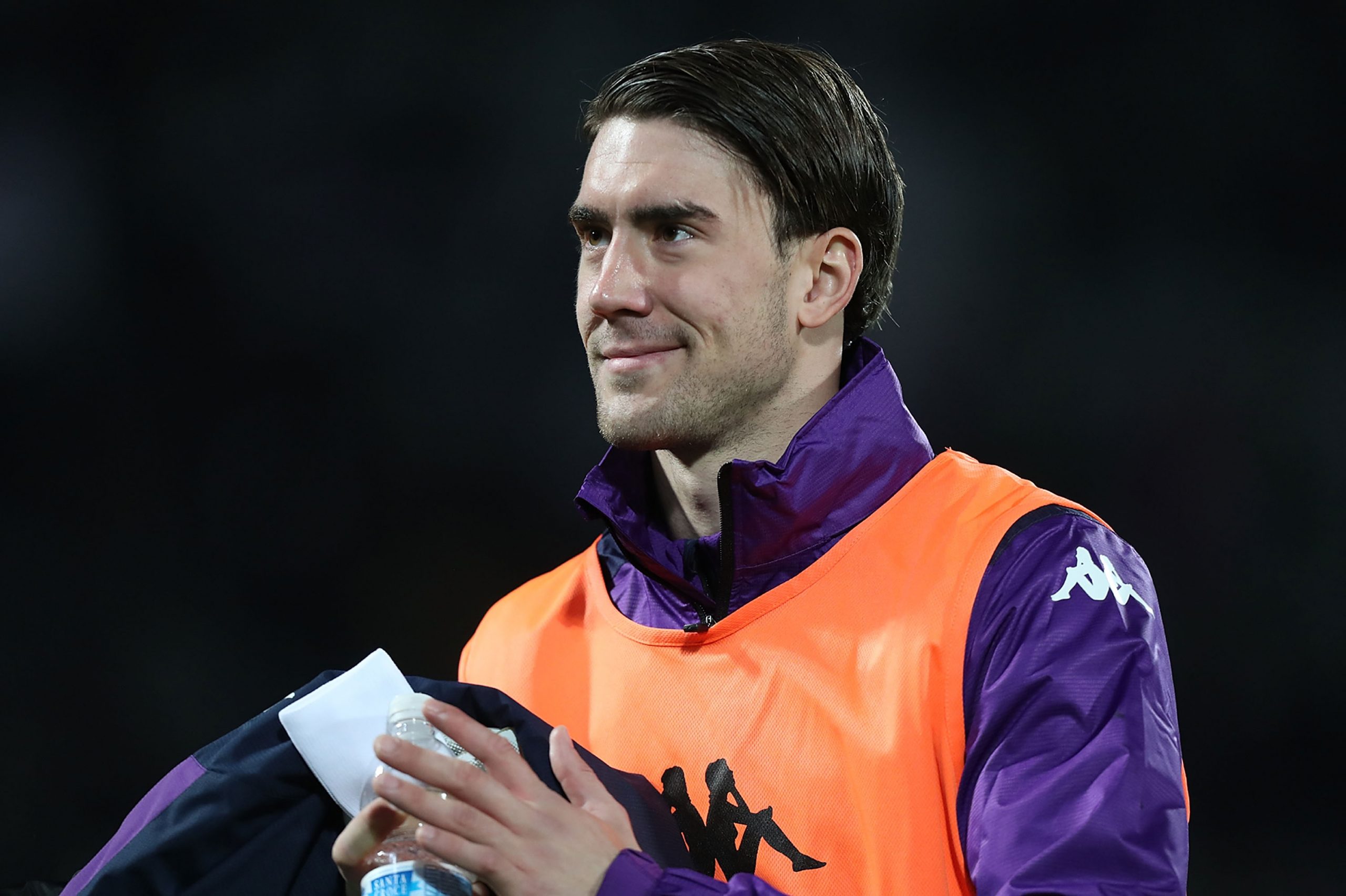 FLORENCE, ITALY - DECEMBER 14: Dusan Vlahovic of ACF Fiorentina reacts during the Coppa Itaia match between Fiorentina and Benevento at Artemio Franchi on December 14, 2021 in Florence, Italy. (Photo by Gabriele Maltinti/Getty Images)