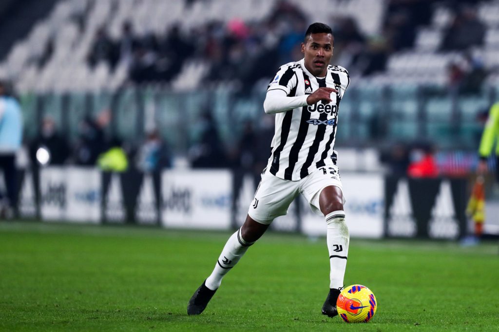 La Juventus s&rsquo;apprête à dire CIAO à Alex Sandro