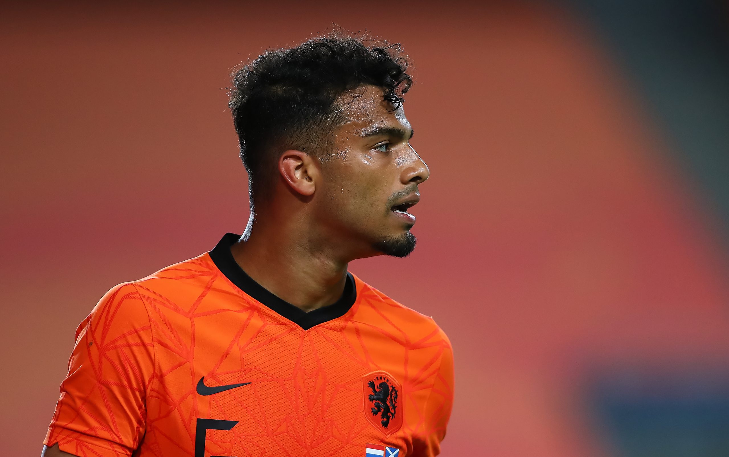 FARO, PORTUGAL - JUNE 02: Owen Wijndal of Netherlands looks on during the international friendly match between Netherlands and Scotland at Estadio Algarve on June 02, 2021 in Faro, Portugal. (Photo by Fran Santiago/Getty Images)