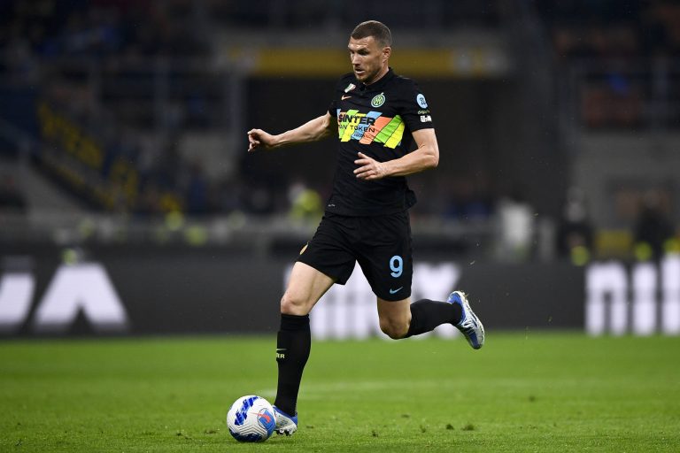 Edin Dzeko, nouvelle cible turinoise pour concurrencer Dusan Vlahovic