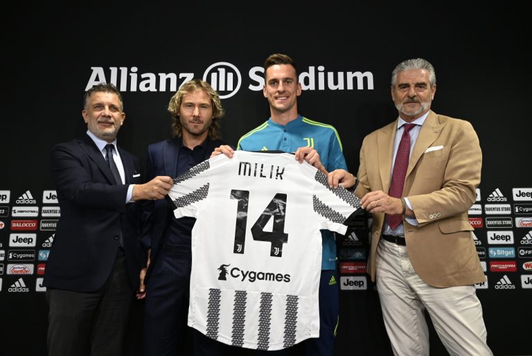 La première conférence de presse d&rsquo;Arkadiusz Milik en tant que nouveau joueur de la Juventus