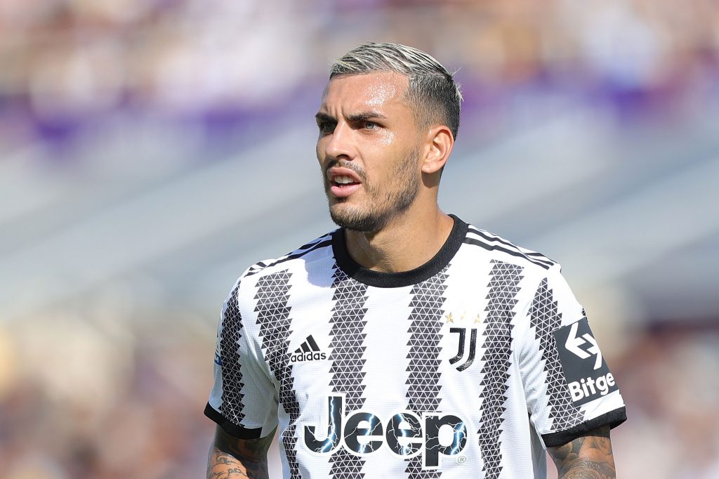 Leandro Paredes se présente à la presse en tant que nouveau joueur de la Juventus