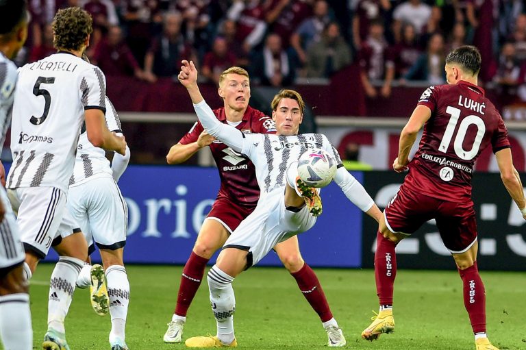 Torino – Juventus : Vlahovic sauveur de la patrie, un Danilo solide en défense… Les tops et flops après la victore dans le derby