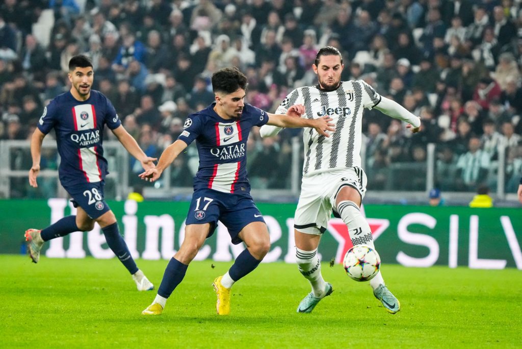 La Juventus termine sa campagne européenne sur une défaite mais sauve sa place en C3