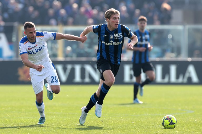 Naples arrive dans le dossier Rasmus Højlund !