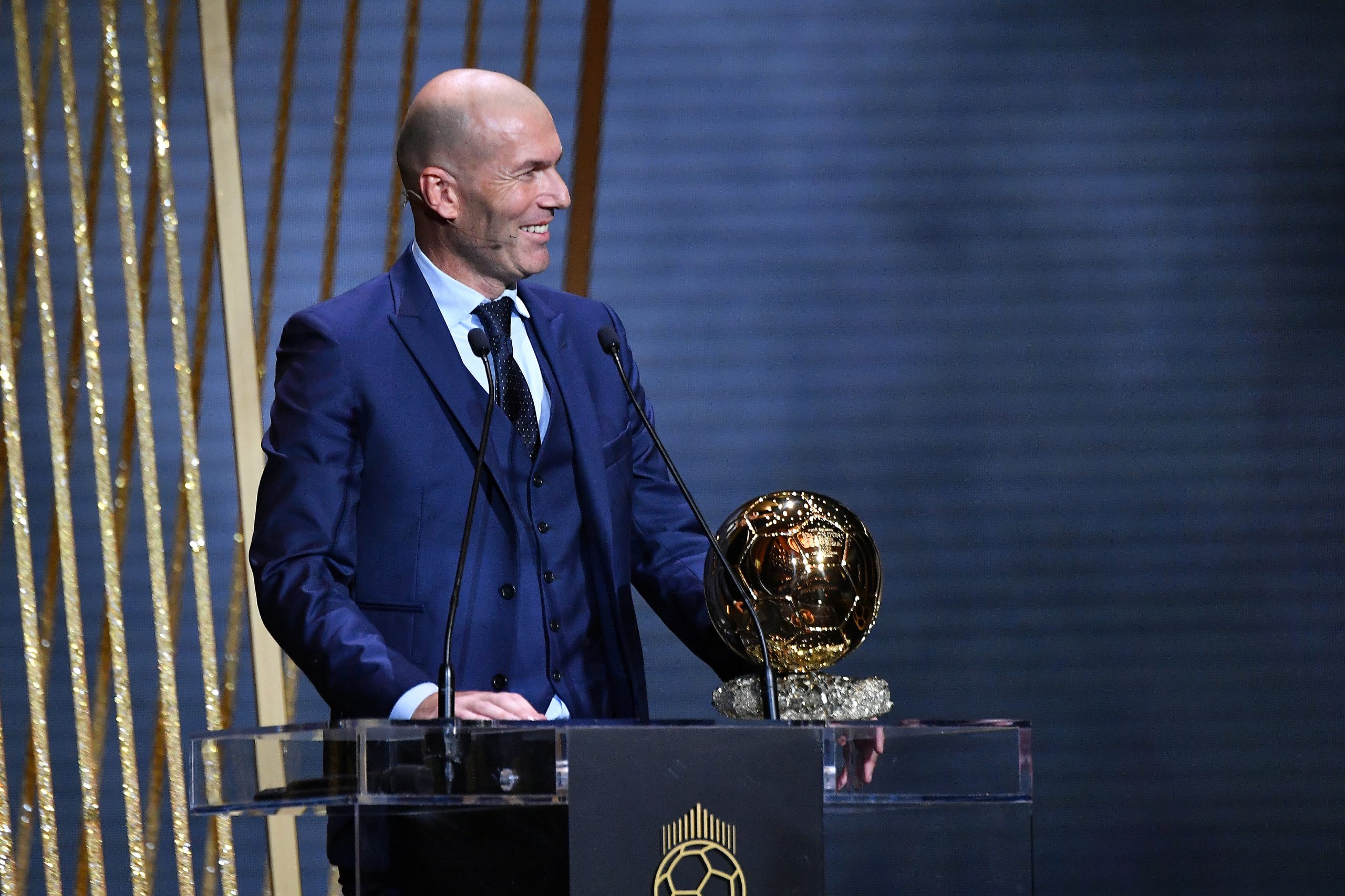 PARIS, FRANCE - OCTOBER 17: Zinedine Zidane speaks before giving the Ballon d'Or award during the Ballon D'Or ceremony at Theatre Du Chatelet In Paris on October 17, 2022 in Paris, France. (Photo by Aurelien Meunier/Getty Images)
