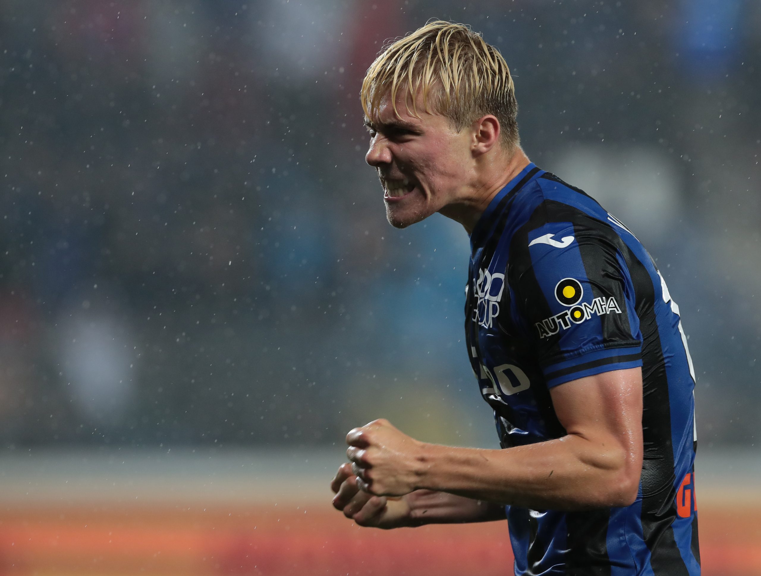 BERGAMO, ITALY - JUNE 04: Rasmus Hojlund of Atalanta BC celebrates after scoring the team's third goal during the Serie A match between Atalanta BC and AC Monza at Gewiss Stadium on June 04, 2023 in Bergamo, Italy. (Photo by Emilio Andreoli/Getty Images)