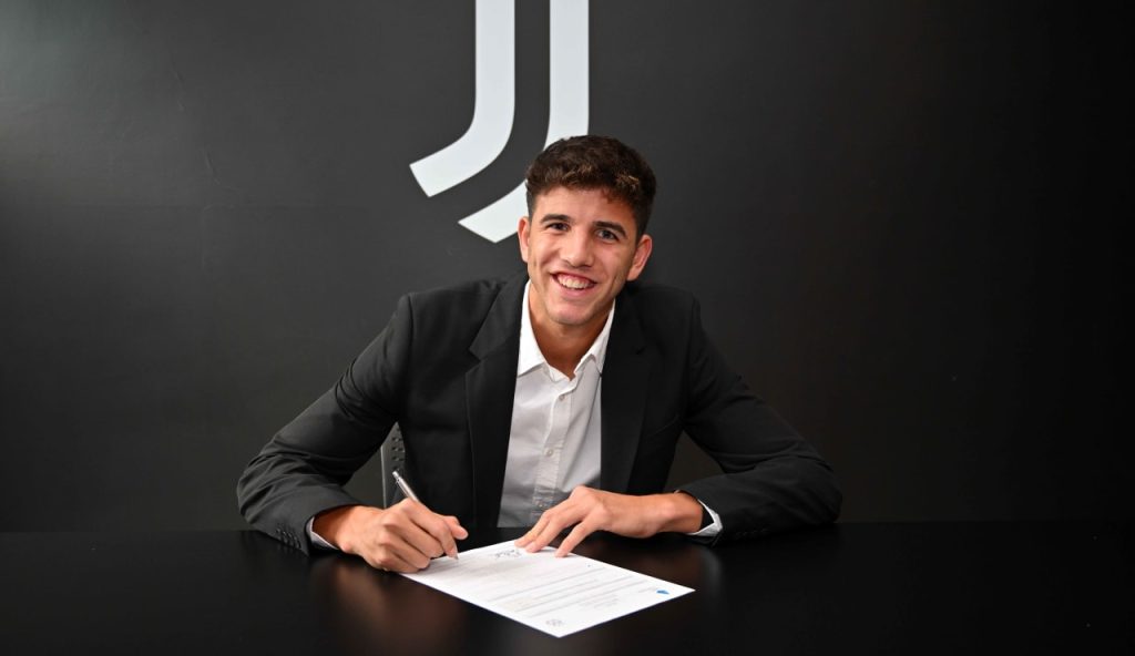 Le père de Facundo Gonzalez réagit à son transfert à la Juventus