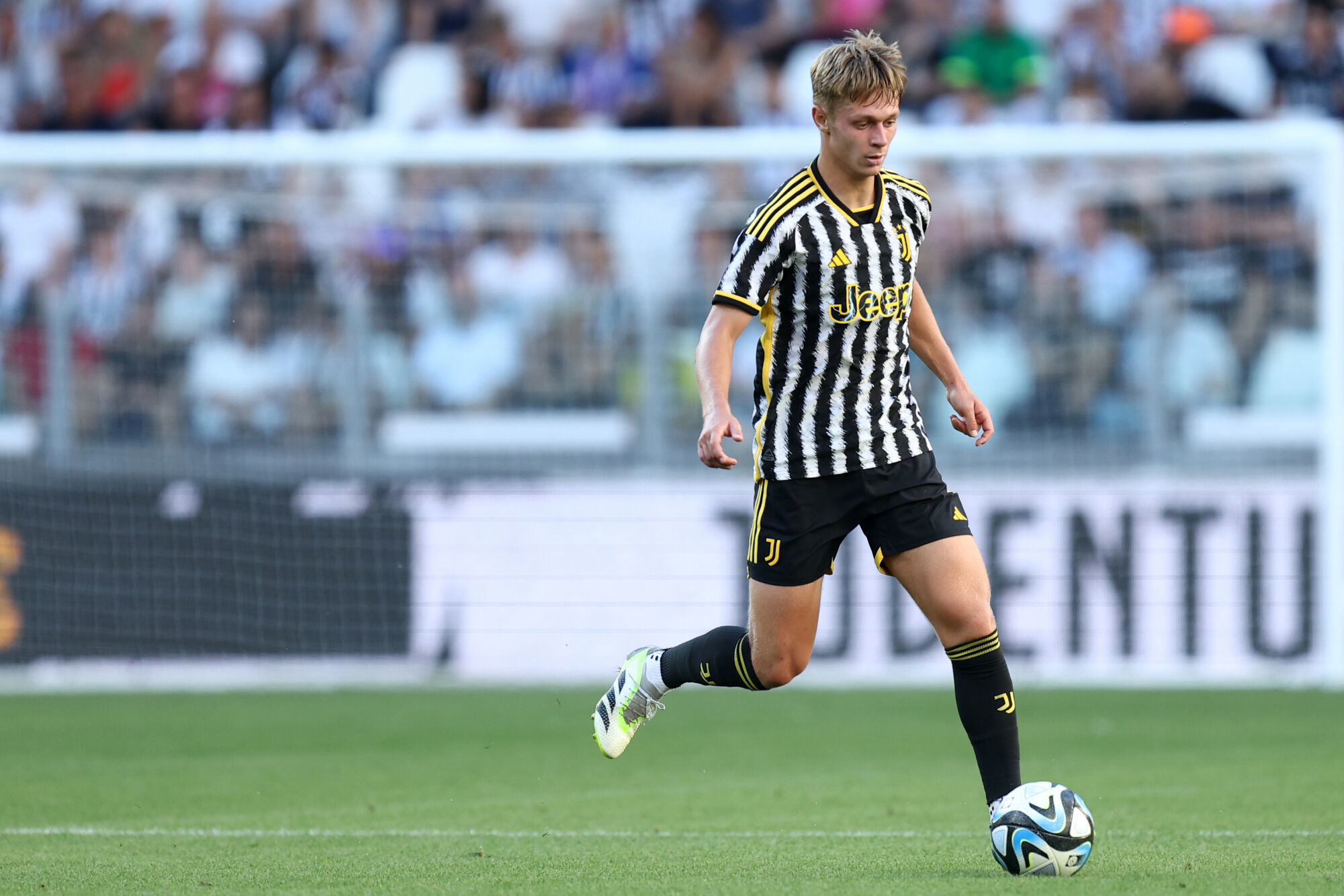 Les confidences de Hans Nicolussi Caviglia |Juventus-fr.com
