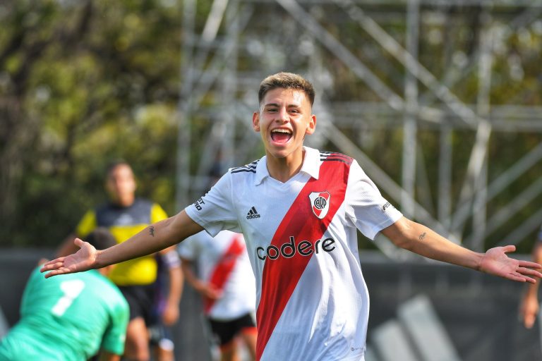 La Juventus défie le Real Madrid pour ce crack argentin de 17 ans