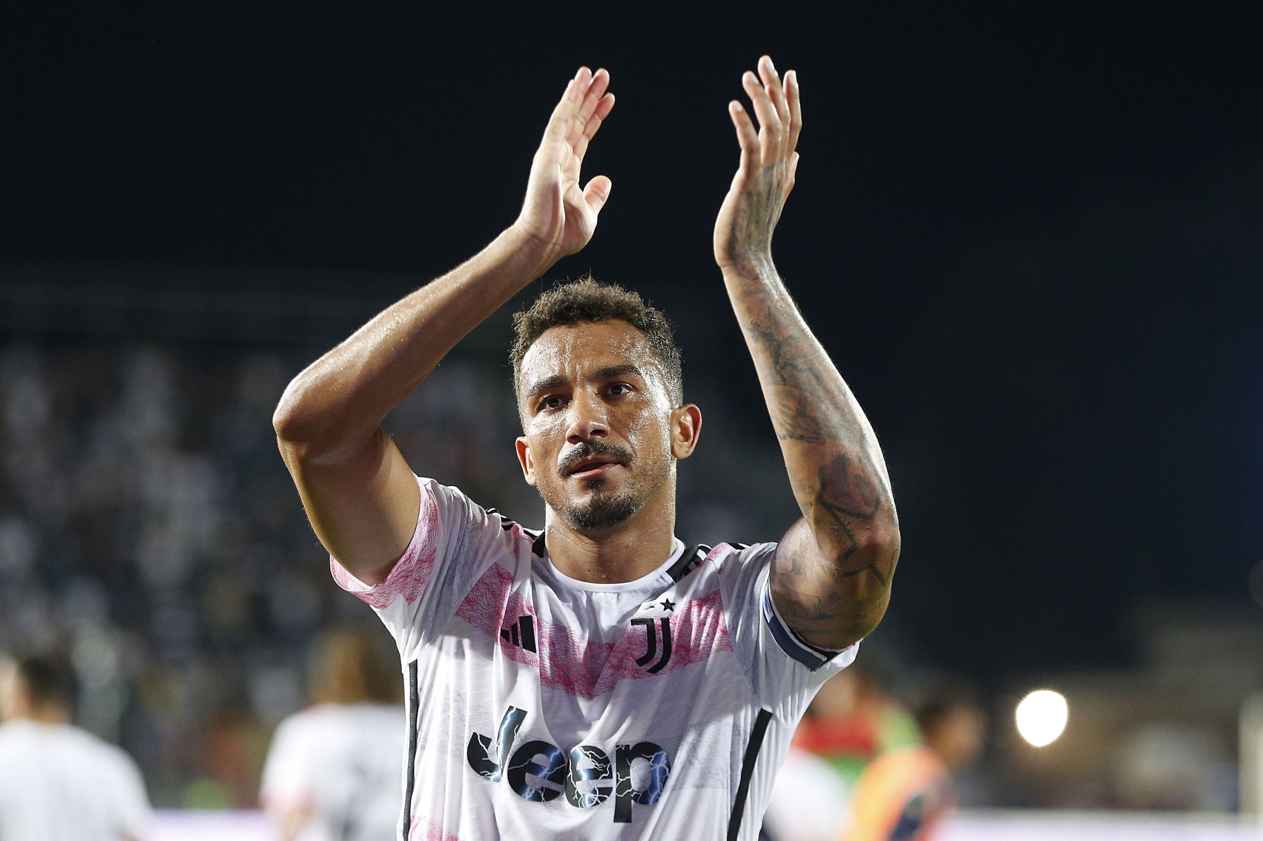 EMPOLI, ITALY - SEPTEMBER 3: Danilo Luiz da Silva of Juventus greets the fans after during the Serie A TIM match between Empoli FC and Juventus at Stadio Carlo Castellani on September 3, 2023 in Empoli, Italy. (Photo by Gabriele Maltinti/Getty Images)