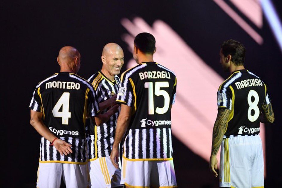Un résumé de la soirée du centenaire de la famille Agnelli à la tête du club de la Juventus