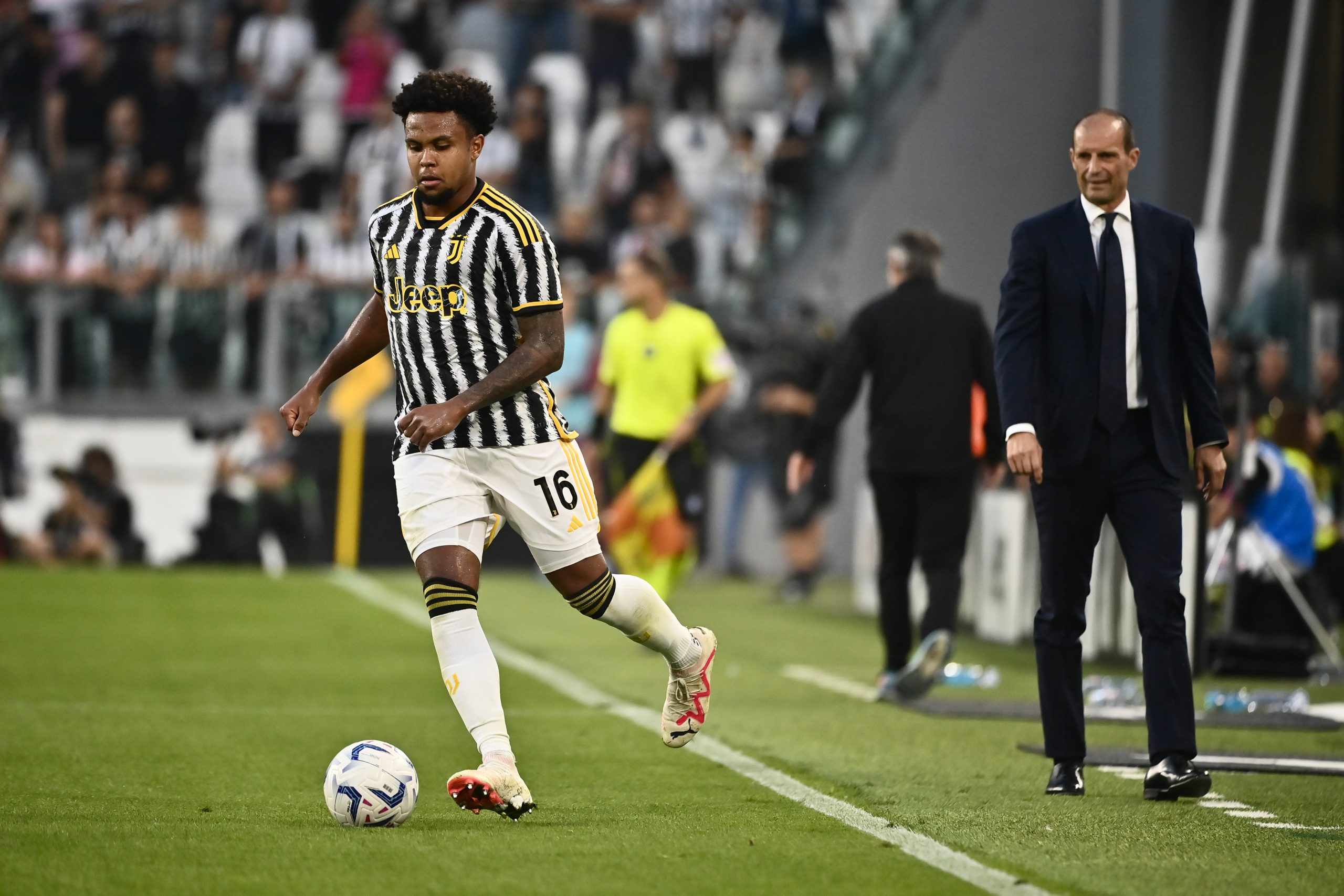 TURIN, ITALY - OCTOBER 7: Weston McKennie of Juventus FC in action during the Serie A TIM match between Juventus and Torino FC at on October 7, 2023 in Turin, Italy. (Photo by Stefano Guidi/Getty Images)