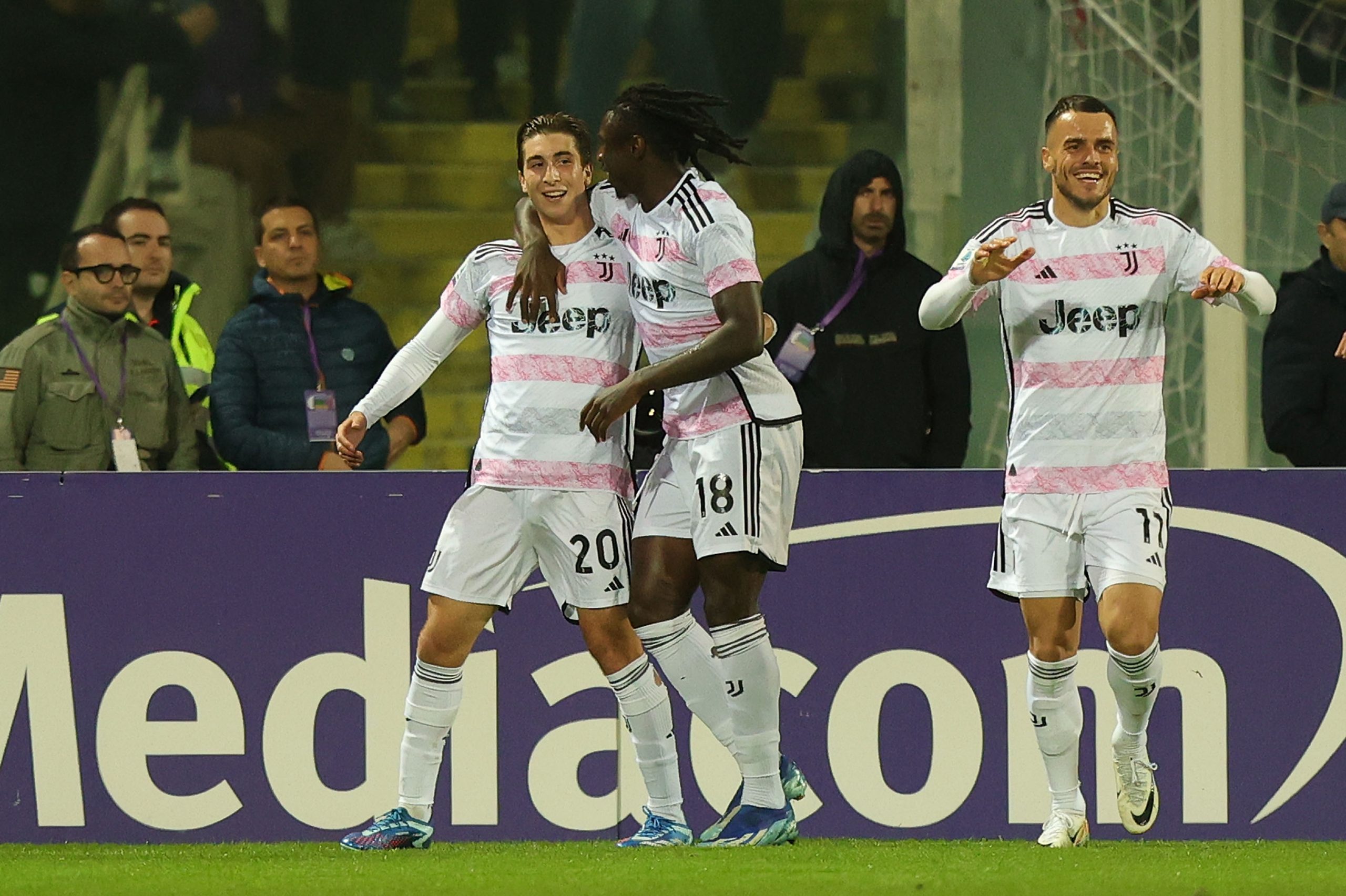 FLORENCE, ITALY - NOVEMBER 5: Fabio Miretti of Juventus celebrates after scoring a goal during the Serie A TIM match between ACF Fiorentina and Juventus at Stadio Artemio Franchi on November 5, 2023 in Florence, Italy. (Photo by Gabriele Maltinti/Getty Images)