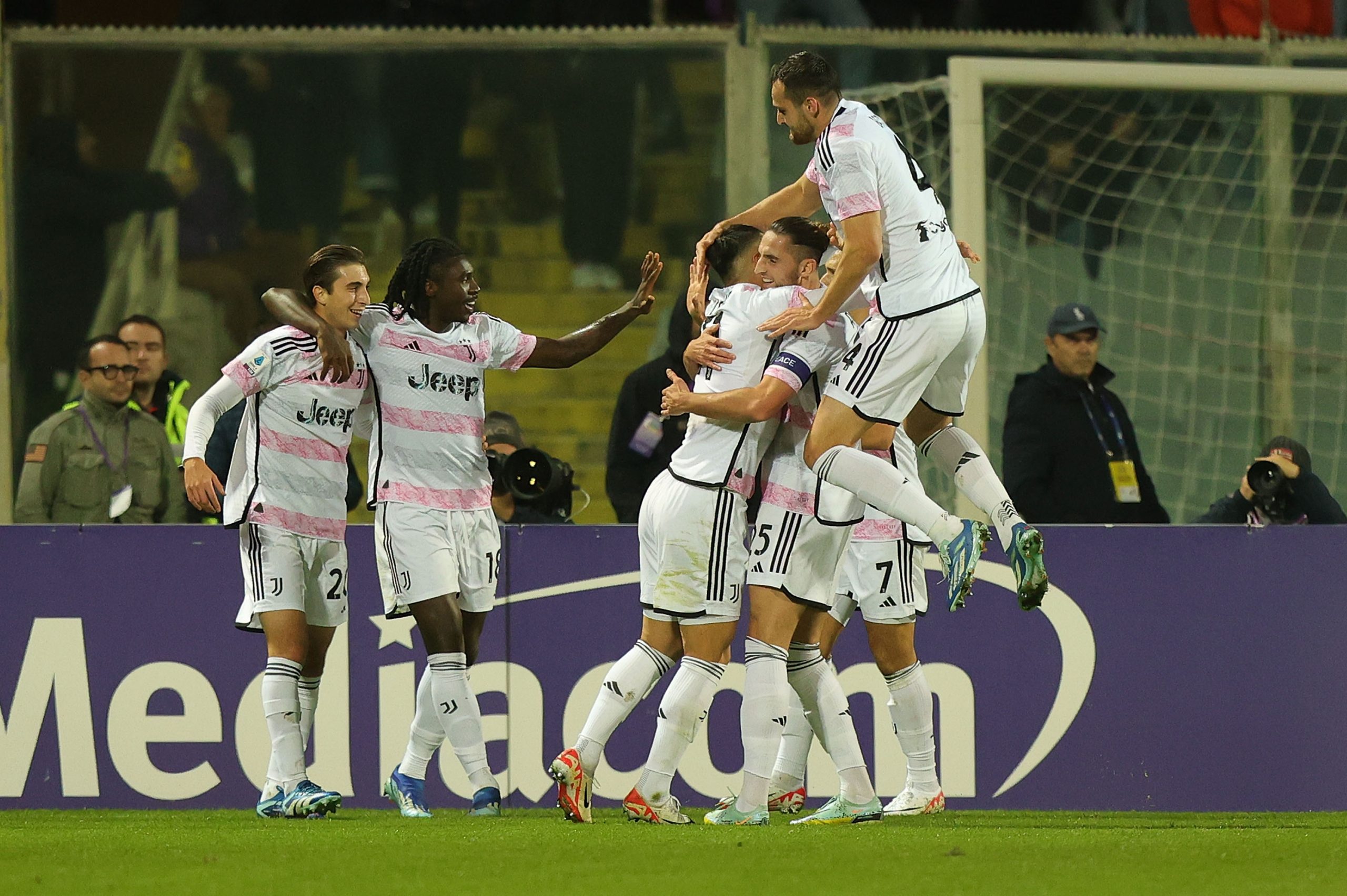 FLORENCE, ITALY - NOVEMBER 5: Fabio Miretti of Juventus celebrates after scoring a goal during the Serie A TIM match between ACF Fiorentina and Juventus at Stadio Artemio Franchi on November 5, 2023 in Florence, Italy. (Photo by Gabriele Maltinti/Getty Images)