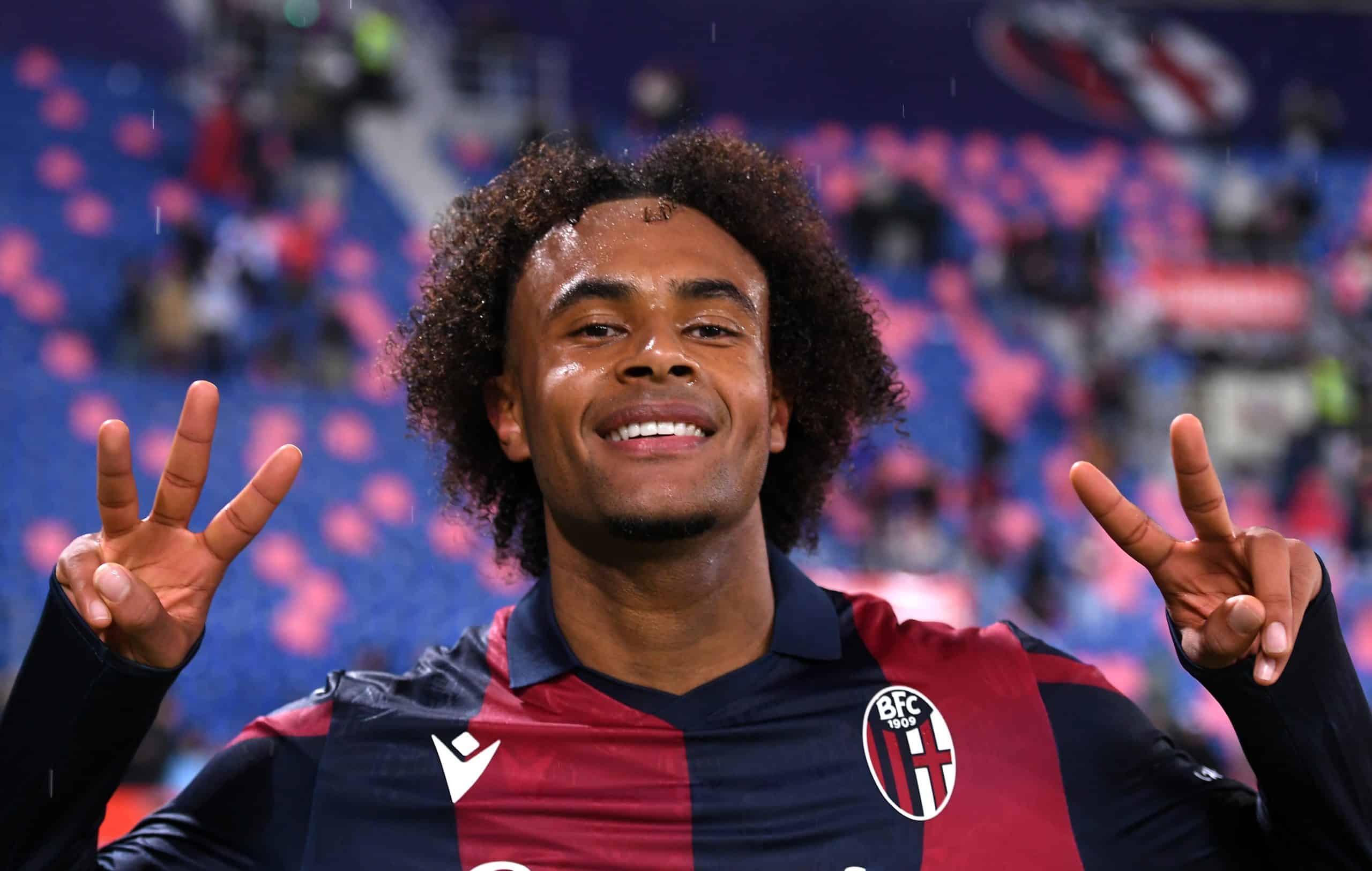 BOLOGNA, ITALY - NOVEMBER 27: Joshua Zirkzee of Bologna FC celebrates victory after the Serie A TIM match between Bologna FC and Torino FC at Stadio Renato Dall'Ara on November 27, 2023 in Bologna, Italy. (Photo by Alessandro Sabattini/Getty Images)