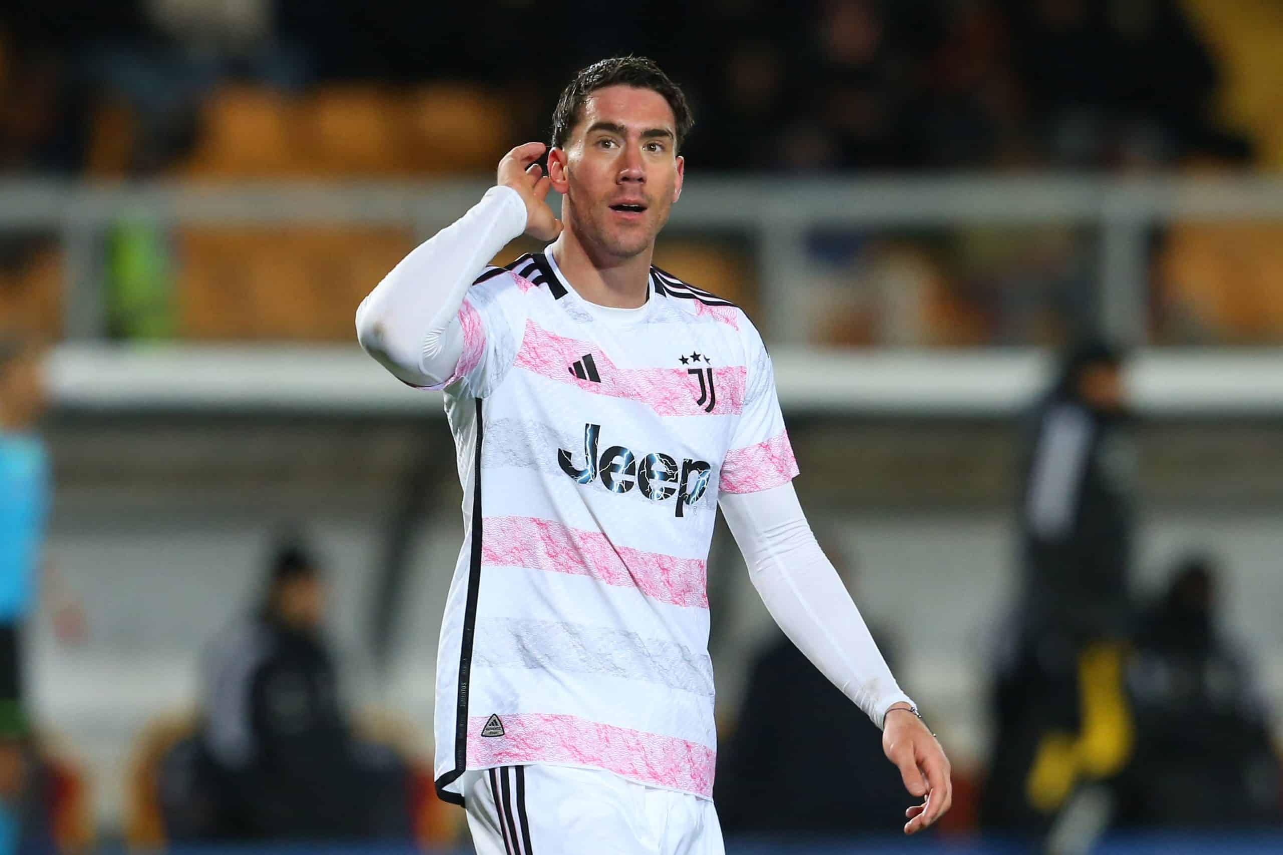 Juventus' Serbian forward #09 Dusan Vlahovic celebrates after scoring his team's first goal during the Italian Serie A football match between US Lecce and FC Juventus at the Via Del Mare - Ettore Giardiniero Stadium, in Lecce on January 21, 2024. (Photo by CARLO HERMANN / AFP) (Photo by CARLO HERMANN/AFP via Getty Images)