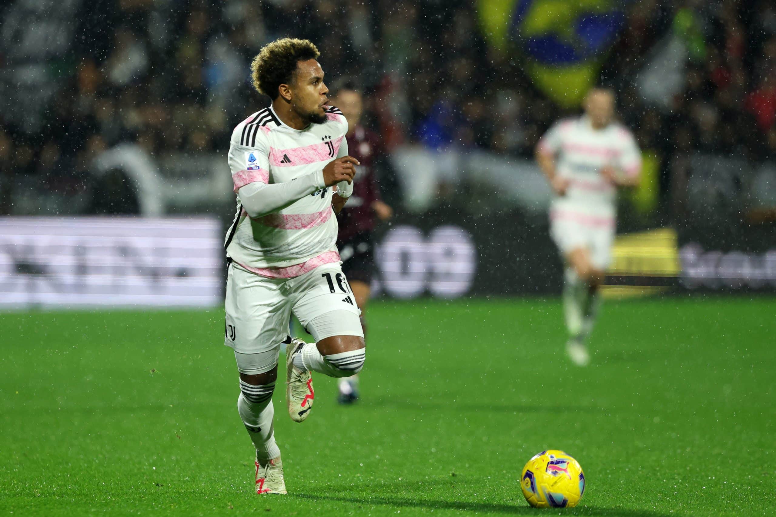 SALERNO, ITALY - JANUARY 07: Weston McKennie of Juventus during the Serie A TIM match between US Salernitana and Juventus at Stadio Arechi on January 07, 2024 in Salerno, Italy. (Photo by Francesco Pecoraro/Getty Images)