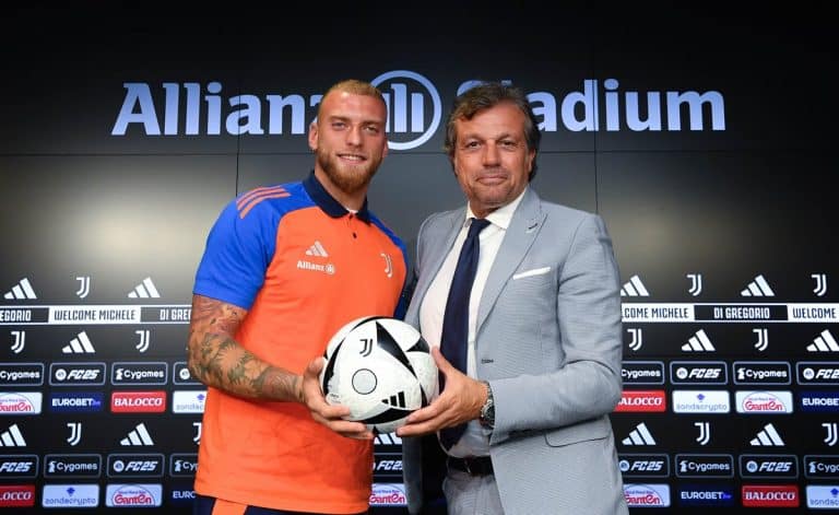 La première conférence de presse de Michele Di Gregorio à la Juventus