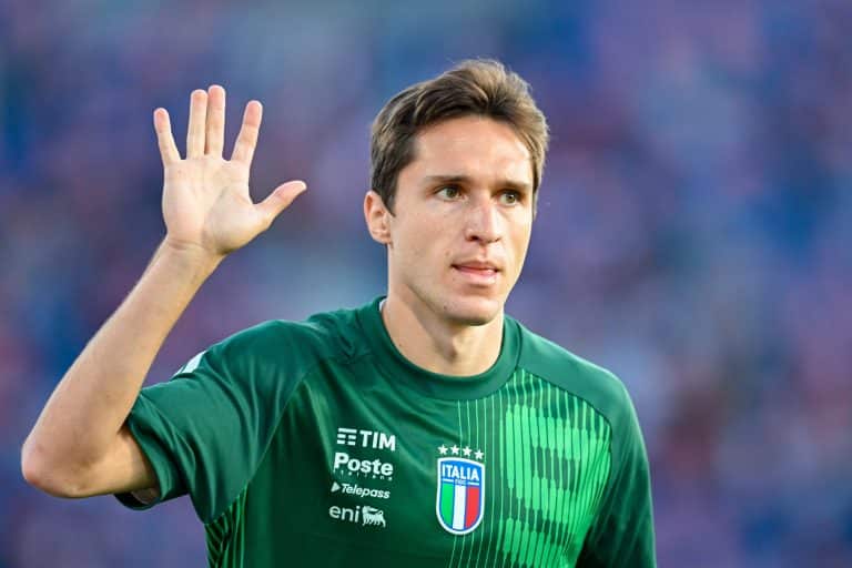 Deux clubs de Premier League restent à l&rsquo;affût pour Federico Chiesa