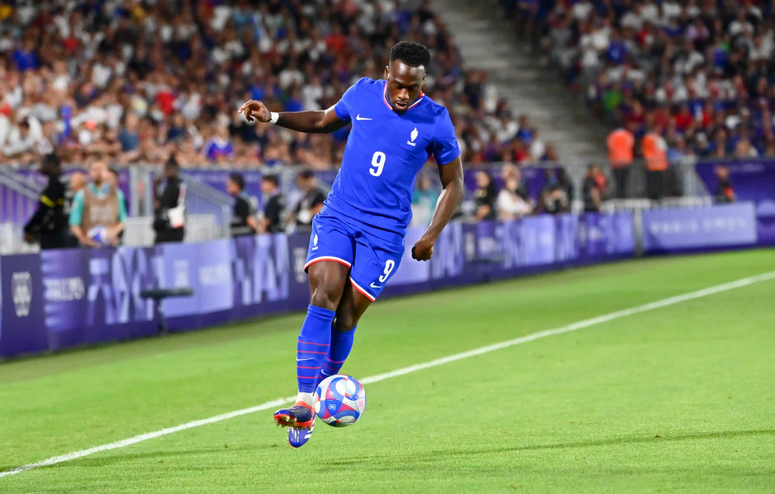 Arnaud Kalimuendo Equipe de France espoirs