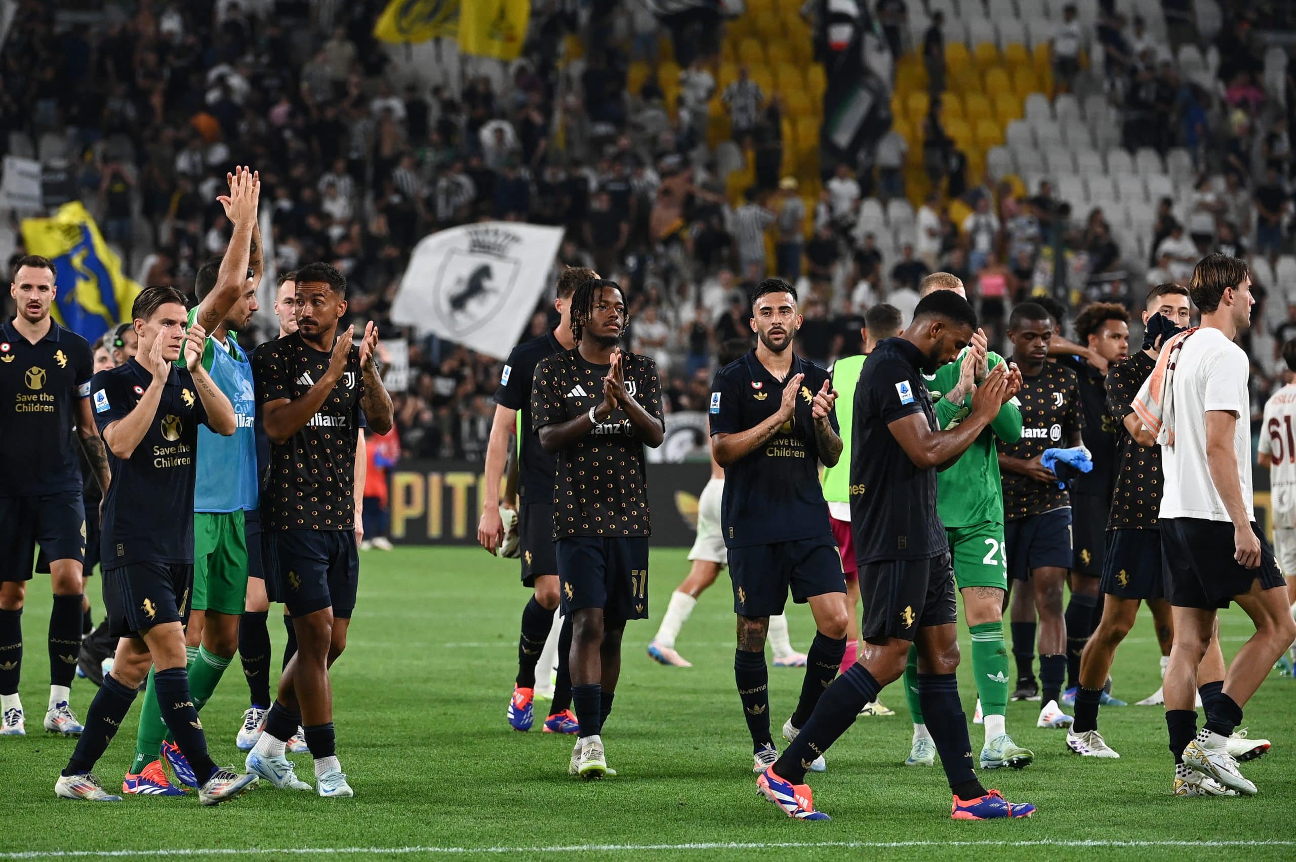 Juventus' players greet their supporters at the end of the Italian Serie A football match between Juventus and Roma at Allianz Stadium in Turin, on September 1, 2024. (Photo by Isabella BONOTTO / AFP) (Photo by ISABELLA BONOTTO/AFP via Getty Images)