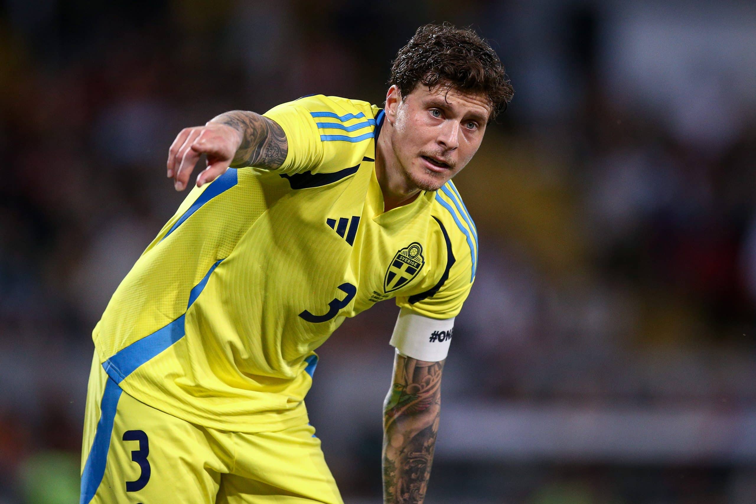 GUIMARAES, PORTUGAL - MARCH 21: Victor Lindelof of Sweden gestures during the international friendly match between Portugal and Sweden on March 21, 2024 in Guimaraes, Portugal. (Photo by Diogo Cardoso/Getty Images)