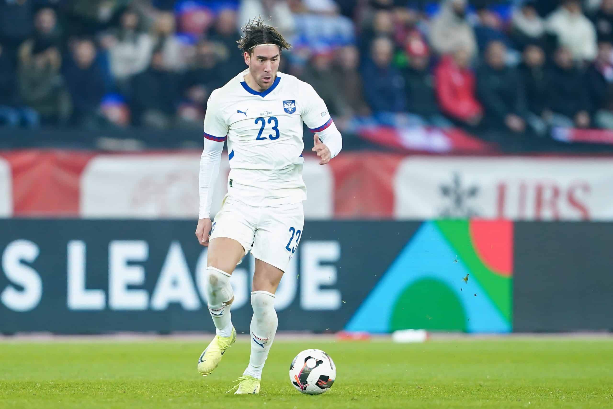 ZURICH, SWITZERLAND - NOVEMBER 15: Dusan Vlahovic of Serbia controls the ball during the UEFA Nations League 2024/25 League A Group A4 match between Switzerland and Serbia at Stadion Letzigrund on November 15, 2024 in Zurich, Switzerland. (Photo by Daniela Porcelli/Getty Images)
