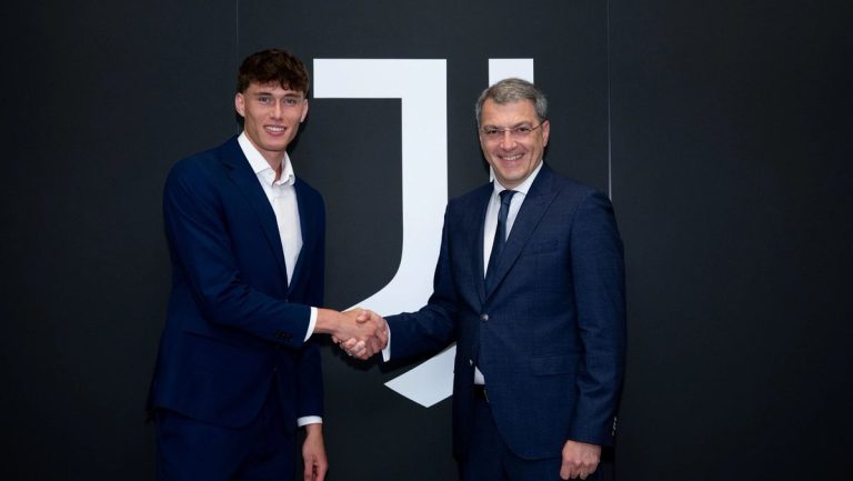 L&rsquo;agent de Nicolo Savona évoque sa prolongation de contrat