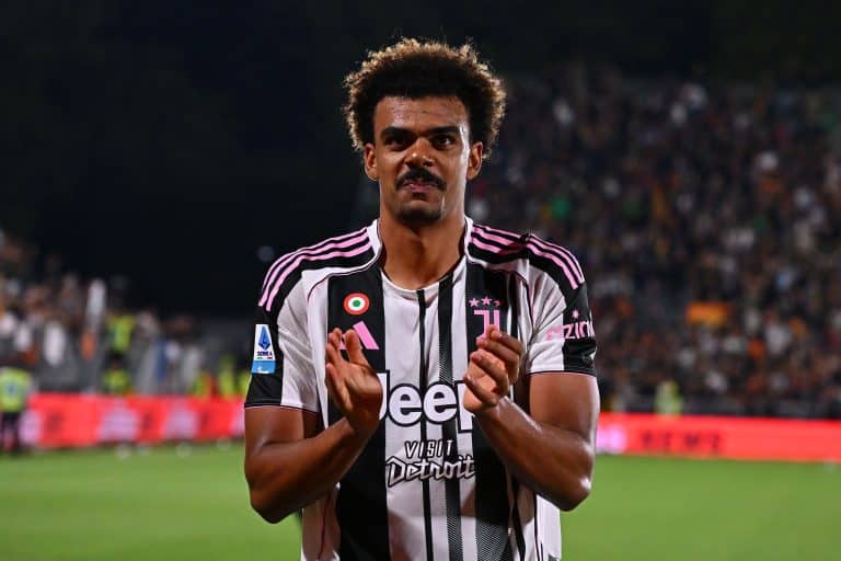La Juventus a de la concurrence pour Renato Veiga