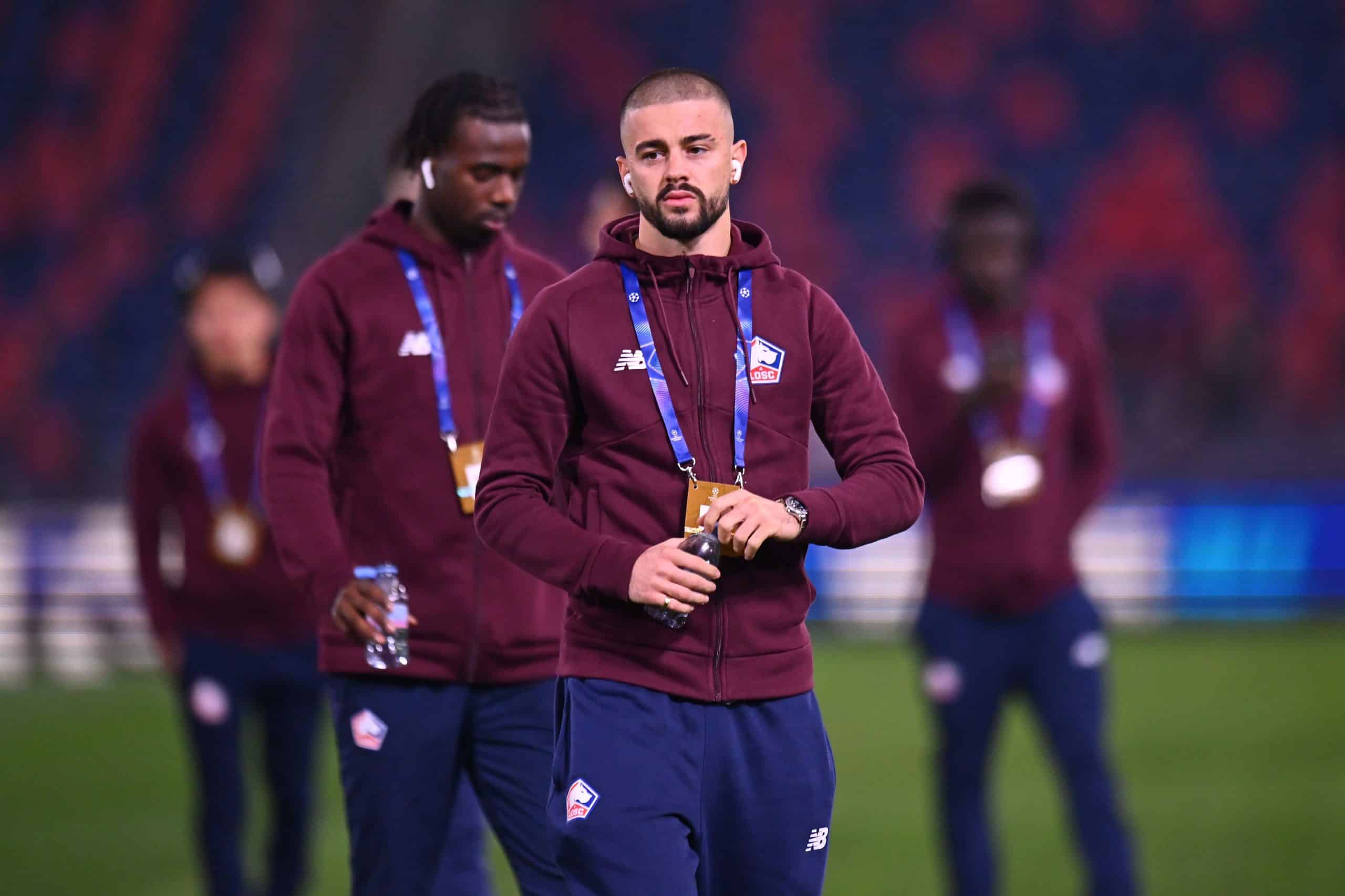 BOLOGNA, ITALY - NOVEMBER 27: Edon Zhegrova of LOSC Lille during the UEFA Champions League 2024/25 League Phase MD5 match between Bologna FC 1909 and LOSC Lille at Stadio Renato Dall'Ara on November 27, 2024 in Bologna, Italy. (Photo by Alessandro Sabattini/Getty Images)