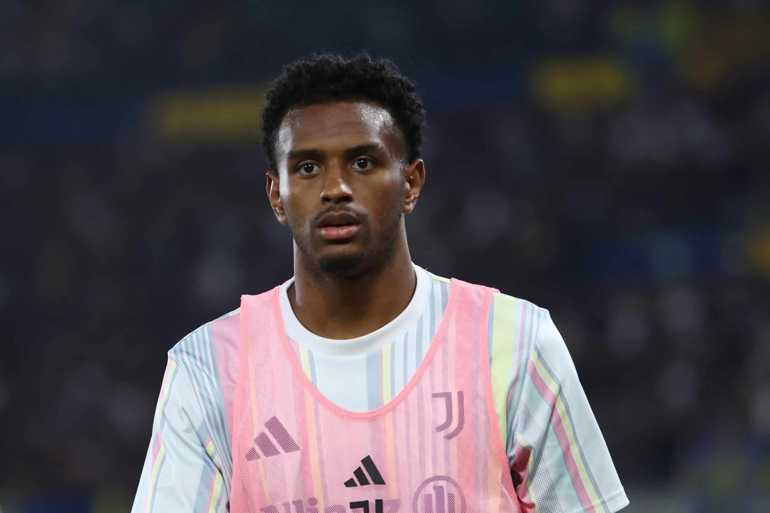 VERONA, ITALY - SEPTEMBER 20: Juan Cabal of Juventus FC looks on during the Serie A match between Hellas Verona FC and Juventus FC at Stadio Marcantonio Bentegodi on September 20, 2025 in Verona, Italy. (Photo by Francesco Scaccianoce/Getty Images)