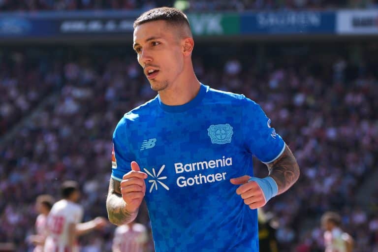 Mercato : Alejandro Grimaldo ciblé par la direction, décision après la Coupe du Monde
