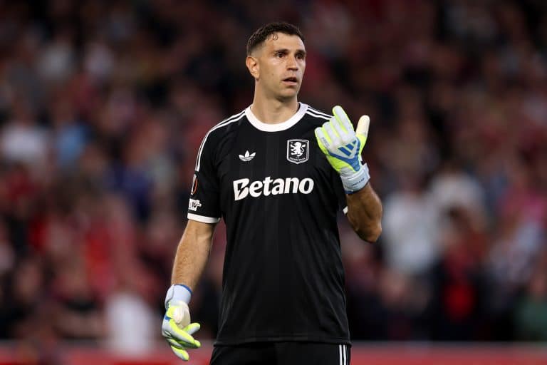 La Juventus hésite toujours entre Vicario et Martinez