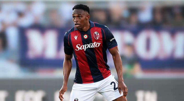 Jhon Lucumi sous le maillot de Bologne