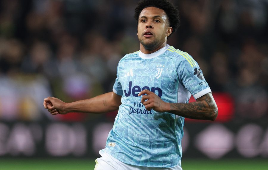 McKennie va devoir prendre son mal en patience (Photo by Timothy Rogers/Getty Images)